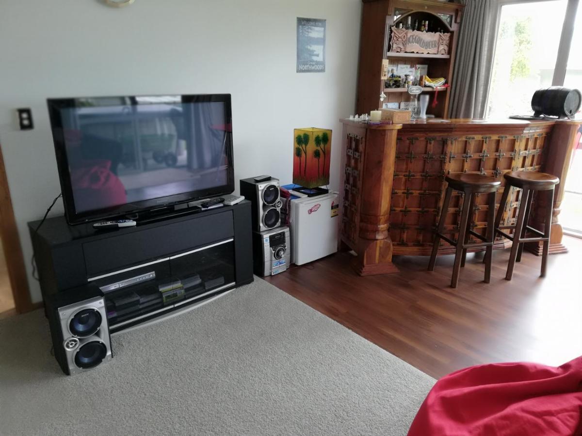 Whaka Heights Bed & Breakfast Christchurch Ngoại thất bức ảnh